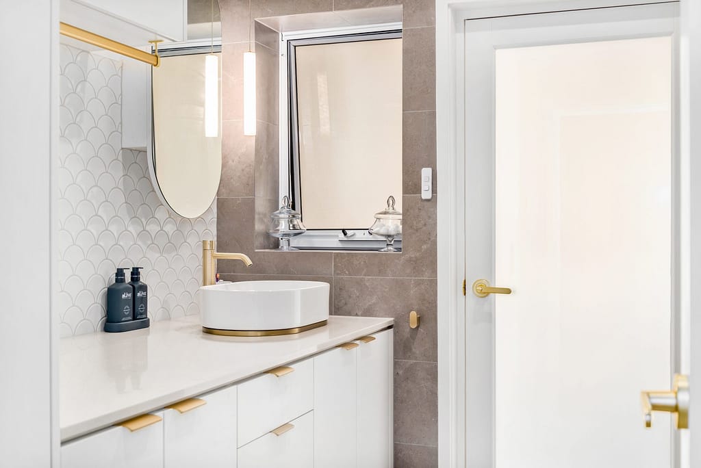 DESIGN AND CONSTRUCT BATHROOM