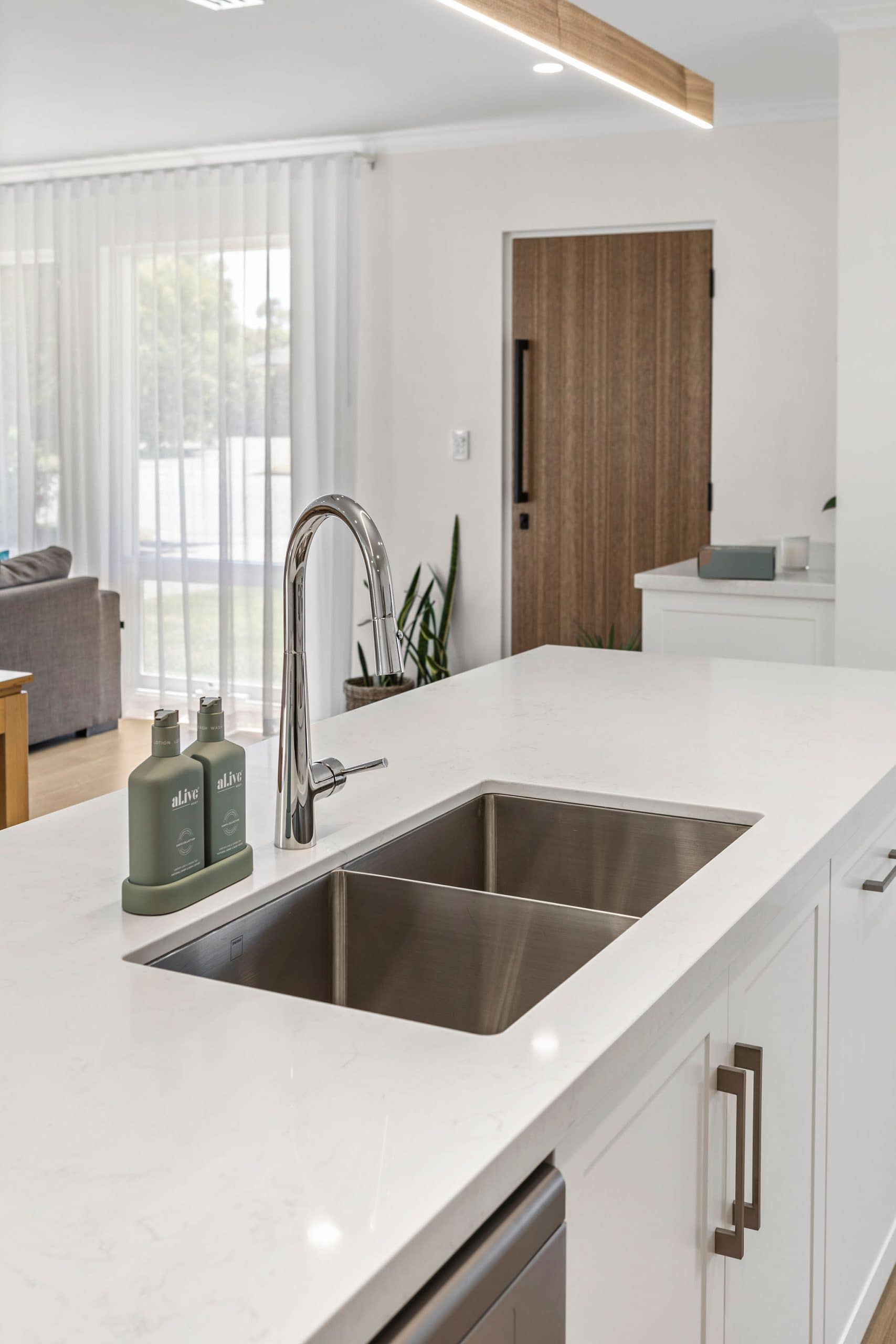 Wilkins kitchen & ensuite (6)