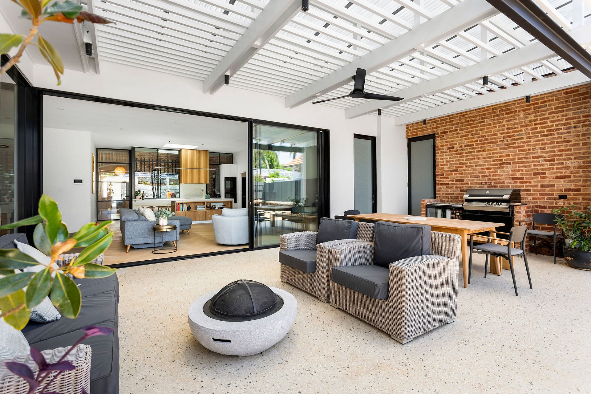 custom home renovation and extension